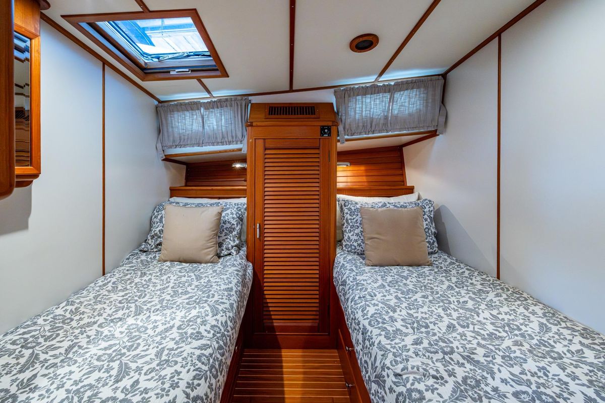 2003 Grand Banks 49 