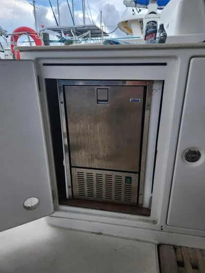 Nauti Yacht Photos Pics 