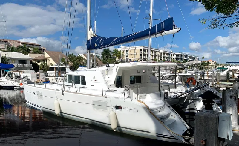 Nauti Yacht Photos Pics 