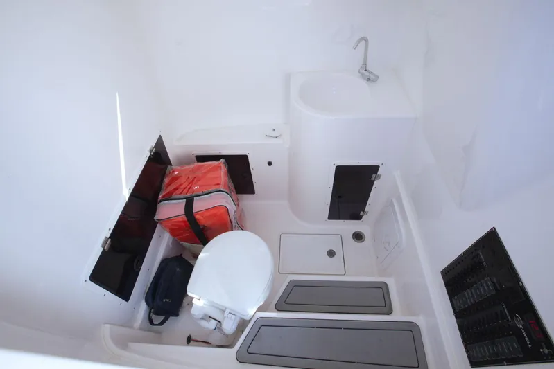  Yacht Photos Pics Manufacturer Provided Image