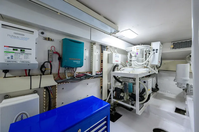 Alli-gator Yacht Photos Pics 