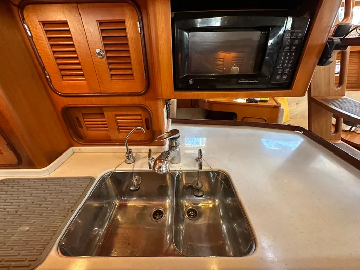 Eos Yacht Photos Pics 