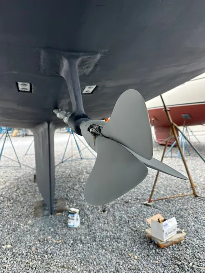 Eos Yacht Photos Pics 