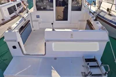 2007 Elan 23 cabin fish