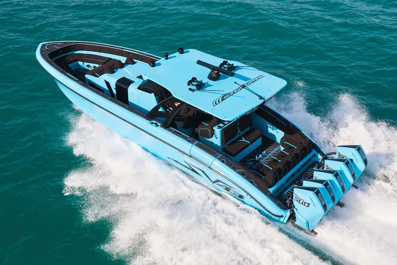  Yacht Photos Pics 2024 Midnight Express 43' Solstice speedboat cruising on open water.