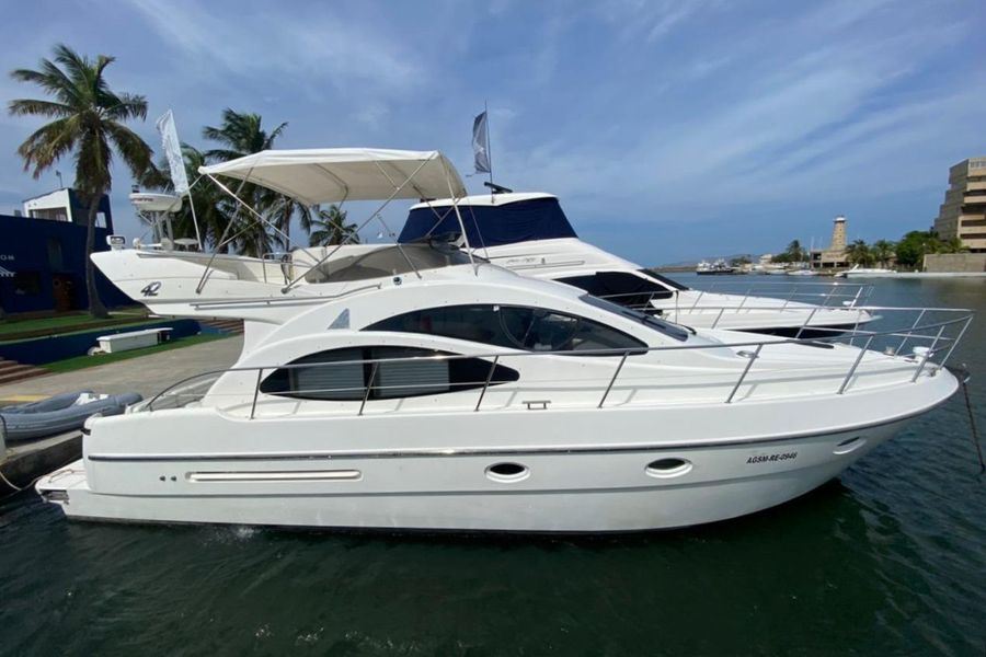 2000 Azimut 42 Flybridge