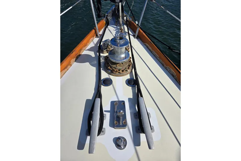 Simplicity Yacht Photos Pics Deck of 1986 Cambria 46 sailboat with winch and cleats.