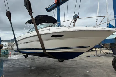 2005 Sea Ray 215 Weekender