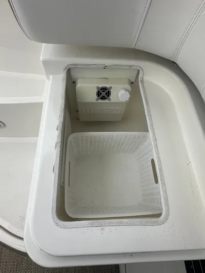 Shakin Bacon Yacht Photos Pics 