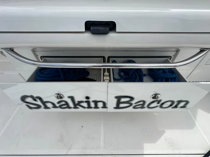 Shakin Bacon Yacht Photos Pics 