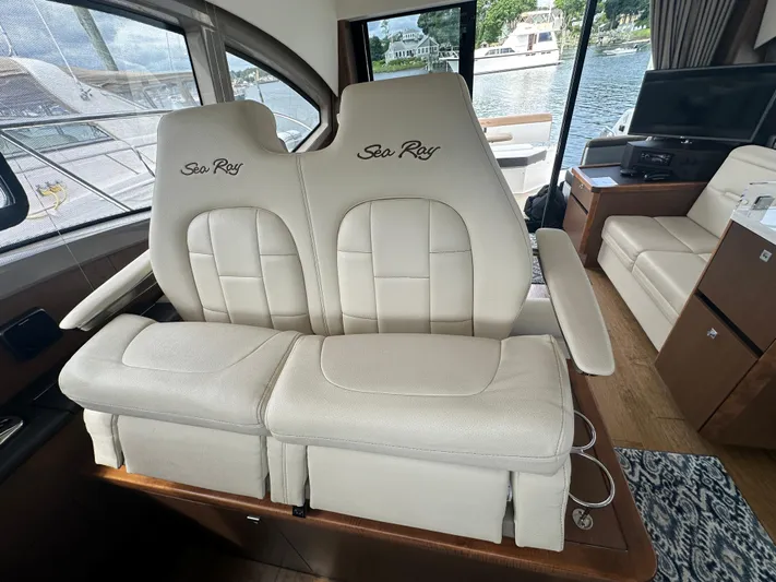 Shakin Bacon Yacht Photos Pics 