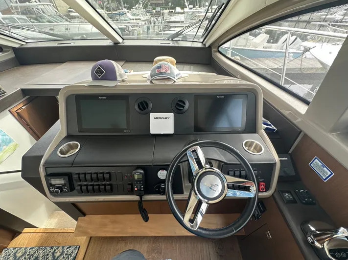 Shakin Bacon Yacht Photos Pics 