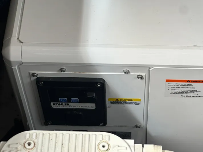 Shakin Bacon Yacht Photos Pics 