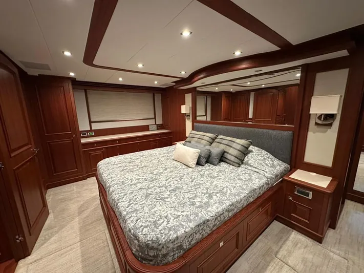 Unicorn Yacht Photos Pics 