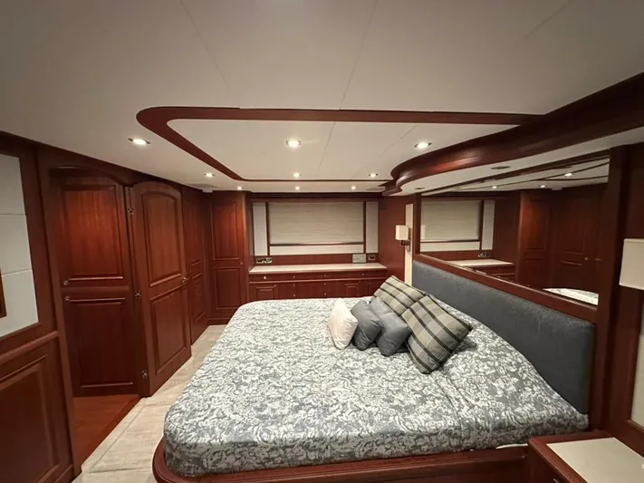 Unicorn Yacht Photos Pics 