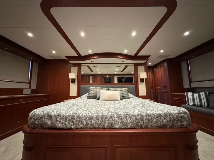 Unicorn Yacht Photos Pics 