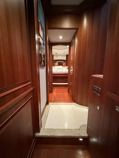 Unicorn Yacht Photos Pics 