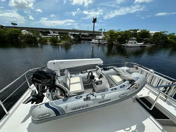 Unicorn Yacht Photos Pics 