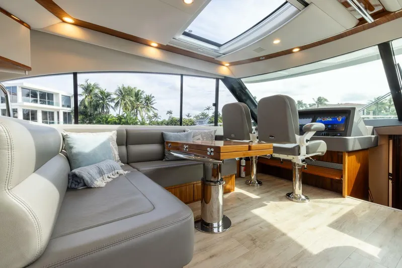 Zero Gravity Yacht Photos Pics 2020 Riviera 575 Suv - Image 20