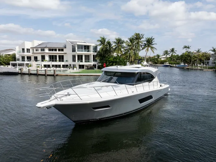 Zero Gravity Yacht Photos Pics 2020 Riviera 575 Suv - Image 5