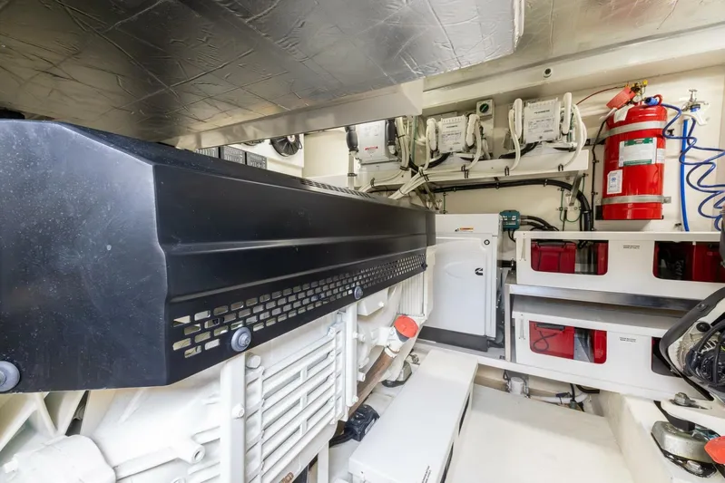 Zero Gravity Yacht Photos Pics 2020 Riviera 575 Suv - Image 48