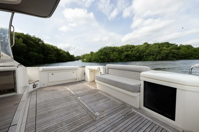 Zero Gravity Yacht Photos Pics 2020 Riviera 575 Suv - Image 11
