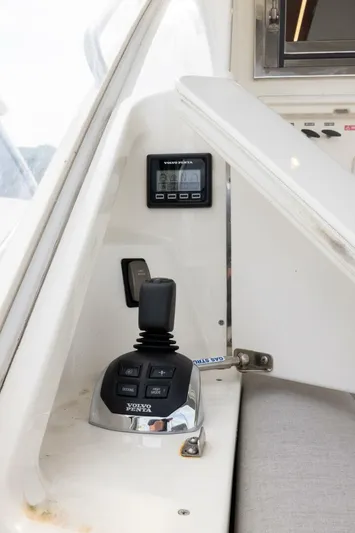 Zero Gravity Yacht Photos Pics 2020 Riviera 575 Suv - Image 43