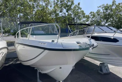 2023 Quicksilver Activ 675 Open