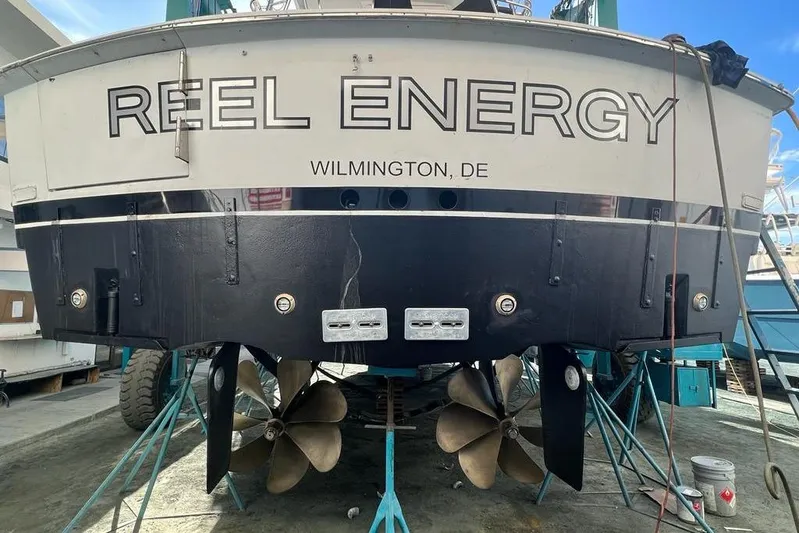  Yacht Photos Pics 2001 Hatteras 60 Convertible boat named "Reel Energy" in Wilmington, DE.