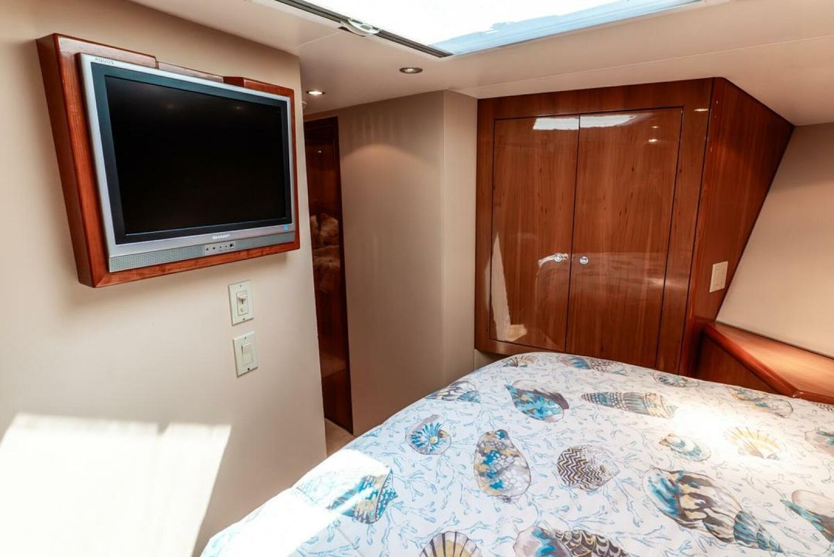 2005 Hatteras 50 