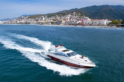 Azimut 62S
