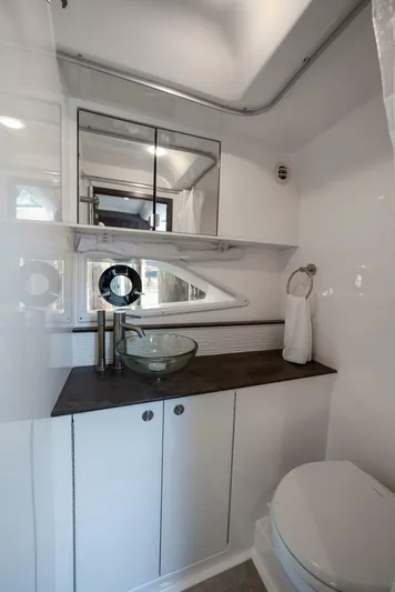 Venetia Yacht Photos Pics 2020 Sea Ray 320 Sundancer - Image 28