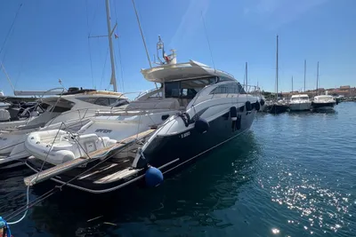 Princess V62