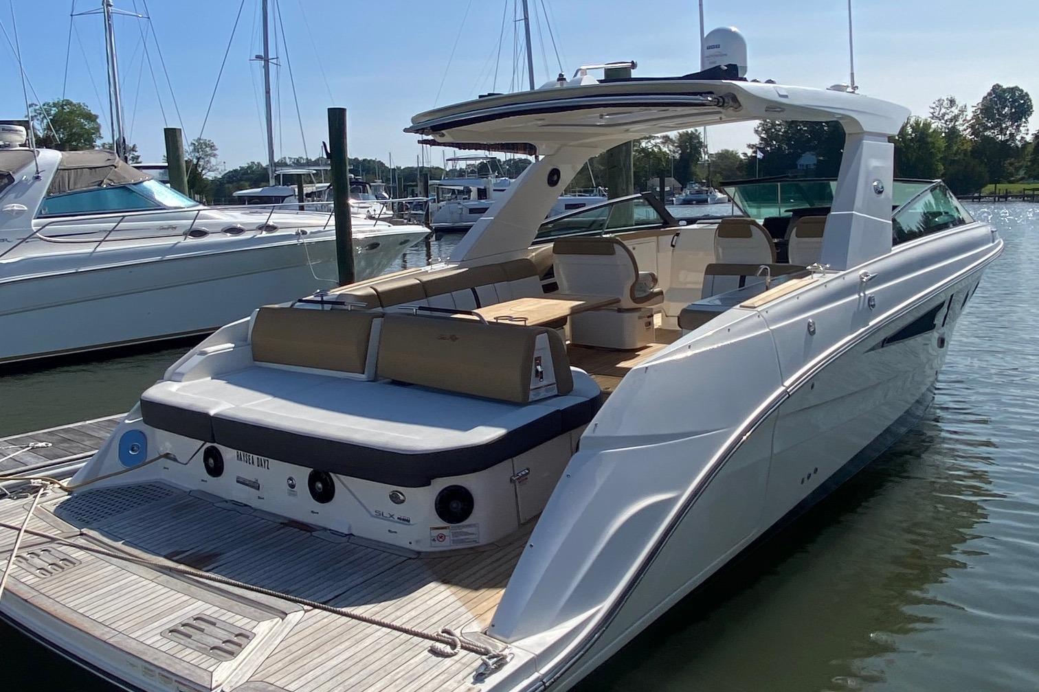 2019 Sea Ray SLX 400 Express Cruiser for sale - YachtWorld