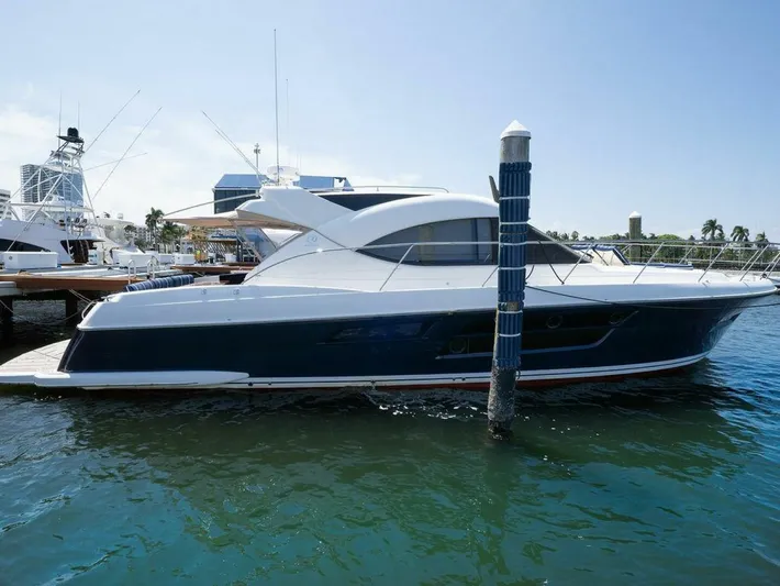  Yacht Photos Pics 2013 Riviera 5000 Sport Yacht - Image 1