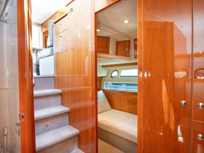  Yacht Photos Pics 2013 Riviera 5000 Sport Yacht - Image 34