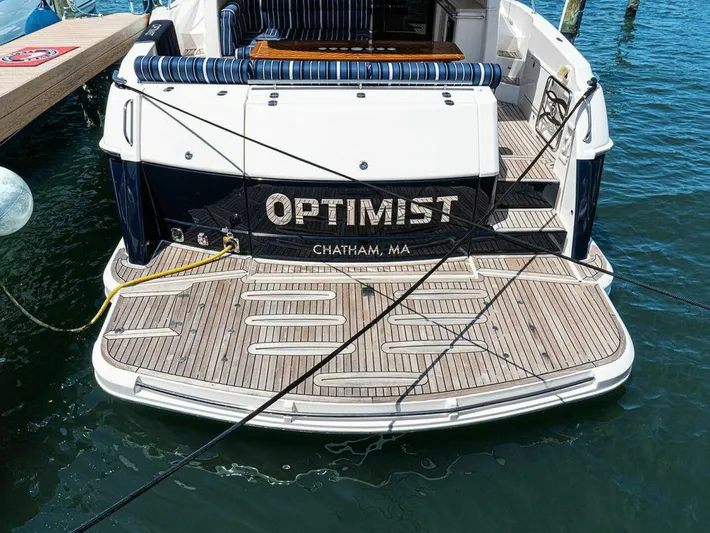  Yacht Photos Pics 2013 Riviera 5000 Sport Yacht - Image 4