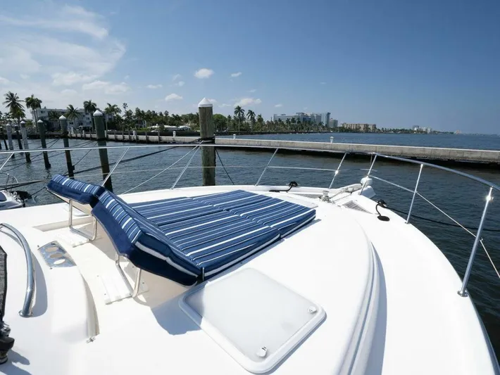  Yacht Photos Pics 2013 Riviera 5000 Sport Yacht - Image 39