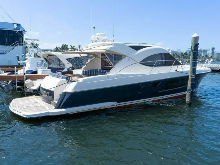  Yacht Photos Pics 2013 Riviera 5000 Sport Yacht - Image 2