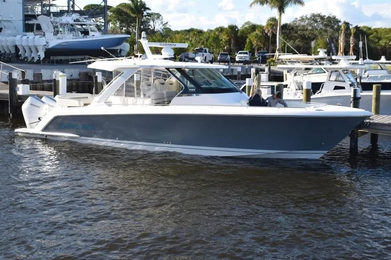 Diamond Pearl Yacht Photos Pics Dockside at marina.