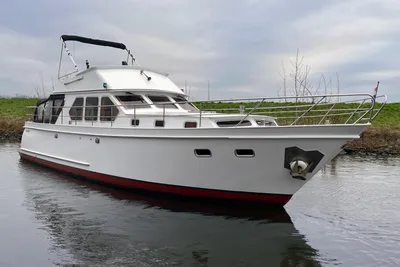 1987 Valkkruiser 1200 Flybridge