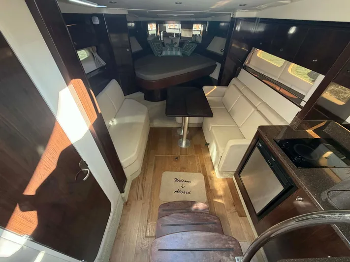 I'll Have Another Yacht Photos Pics Interior of 2016 Sea Ray Sundancer 350 yacht.