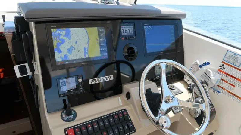  Yacht Photos Pics 2018 Pursuit Os 355 Offshore - Image 37