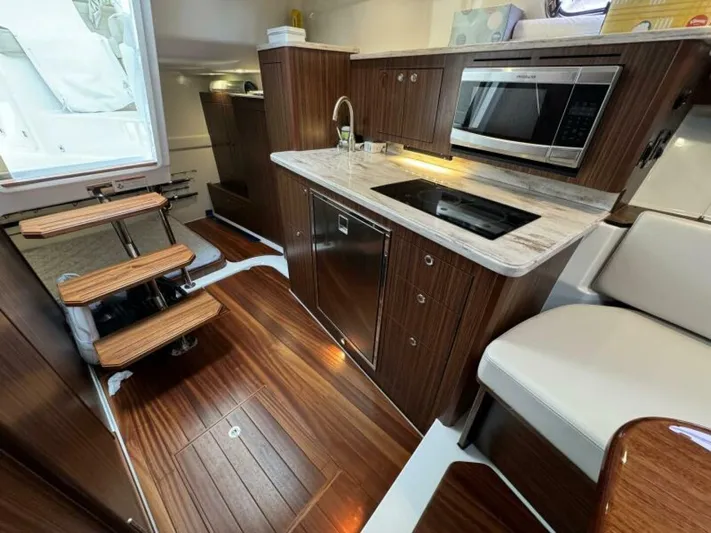  Yacht Photos Pics 2018 Pursuit Os 355 Offshore - Image 68