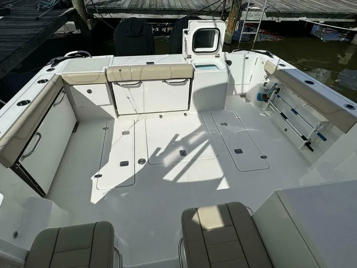  Yacht Photos Pics 2018 Pursuit Os 355 Offshore - Image 22