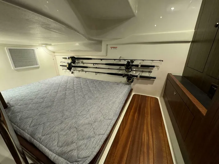  Yacht Photos Pics 2018 Pursuit Os 355 Offshore - Image 53