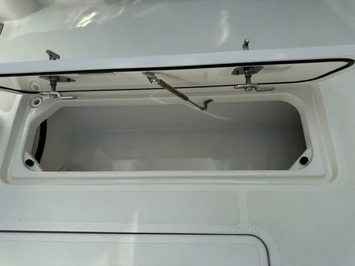  Yacht Photos Pics 2018 Pursuit Os 355 Offshore - Image 98