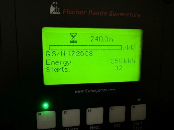  Yacht Photos Pics 2018 Pursuit Os 355 Offshore - Image 94