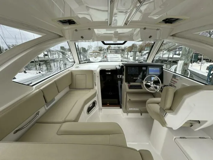  Yacht Photos Pics 2018 Pursuit Os 355 Offshore - Image 29