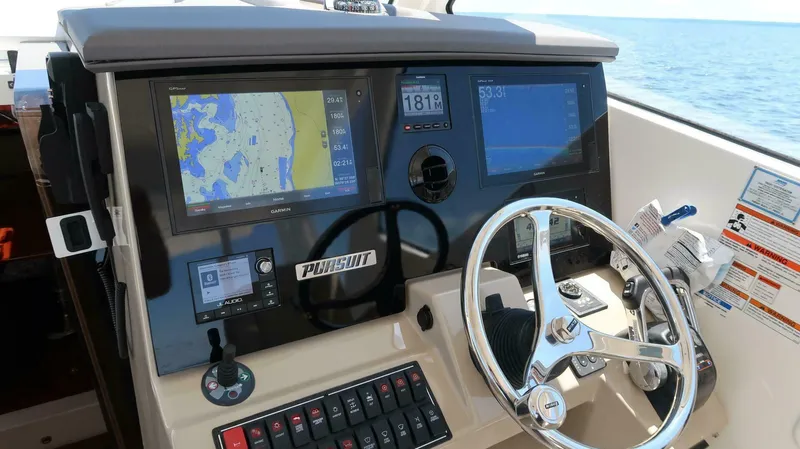  Yacht Photos Pics 2018 Pursuit Os 355 Offshore - Image 24